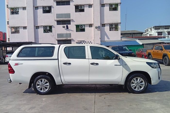 REVO 2WD 2020 2.4MID AT DOUBLE CAB WHITE  9721 full