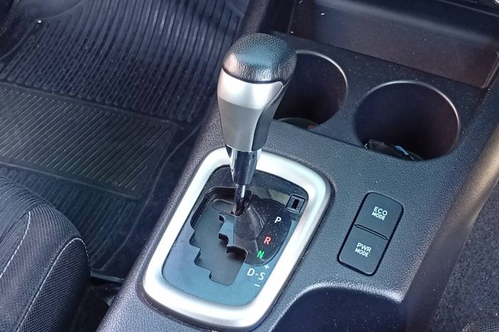 REVO 2WD 2020 2.4MID AT DOUBLE CAB WHITE  9721 full