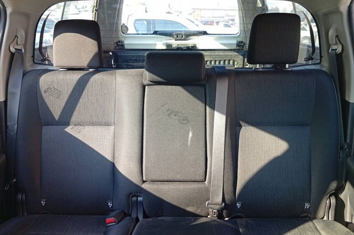 REVO PRE 2021 2.4 ENTRY AT DOUBLE CAB WHITE  1846 full