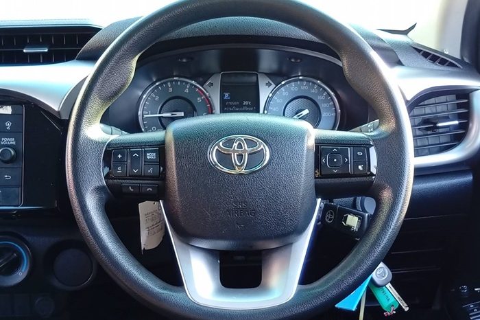 REVO PRE 2021 2.4 ENTRY AT DOUBLE CAB WHITE  1846 full