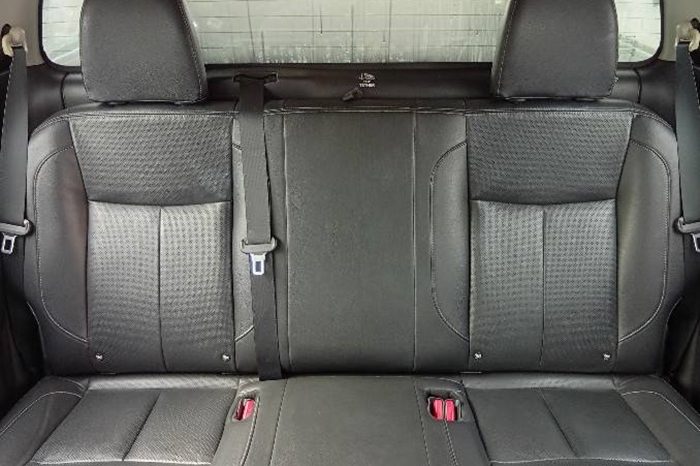 NISSAN 2020 4WD 2.5 AT DOUBLE CAB BLACK  9633 full