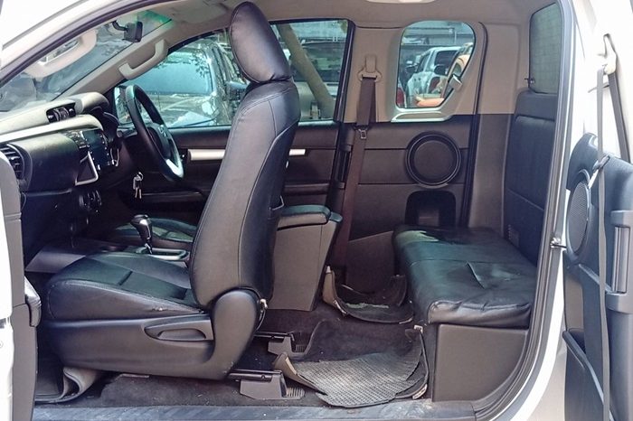 REVO PRE 2021 2.4MID AT SMART CAB SILVER  7660 full