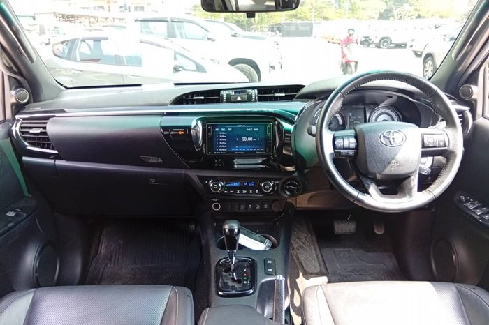 ROCCO 4WD 2020 2.8G AT DOUBLE CAB WHITE  7462 full