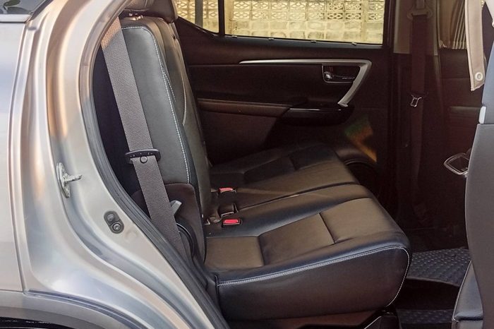 TOYOTA 4WD 2020 2.4V AT FORTUNER SILVER  6062 full