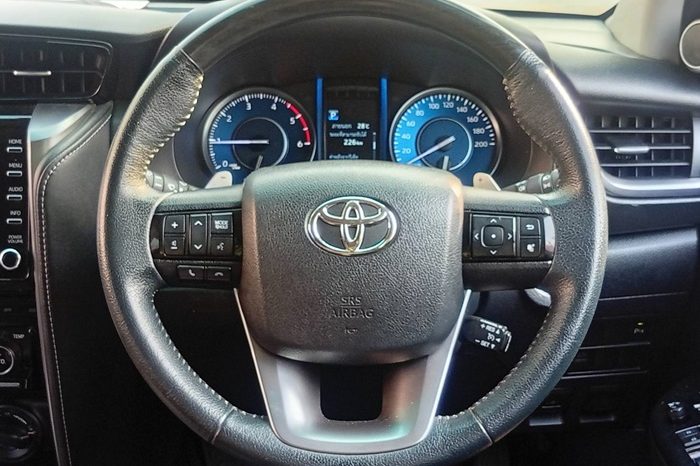 TOYOTA 4WD 2020 2.4V AT FORTUNER SILVER  6062 full