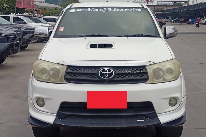 VIGO 4WD 2011 3.0G MT DOUBLE CAB WHITE  7036 full