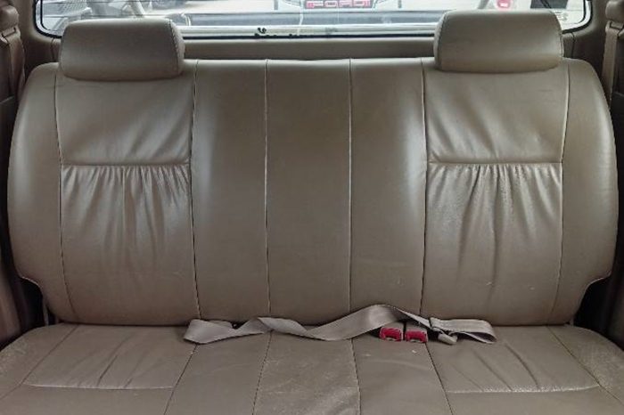 VIGO 4WD 2011 3.0G MT DOUBLE CAB WHITE  7036 full