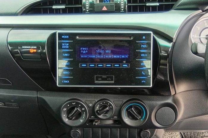 REVO PRE 2017 2.4E AT SMART CAB WHITE  7149 full