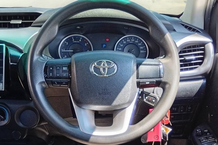 REVO PRE 2016 2.4E AT SMART CAB SILVER  7498 full