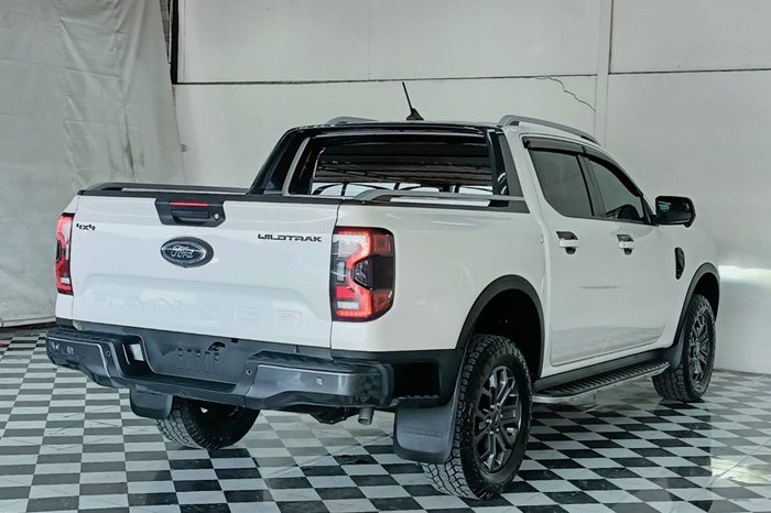 FORD 4WD 2023 2.0 AT DOUBLE CAB WHITE  5225 full