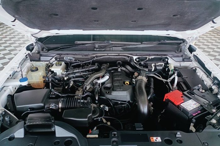 FORD 4WD 2023 2.0 AT DOUBLE CAB WHITE  5225 full