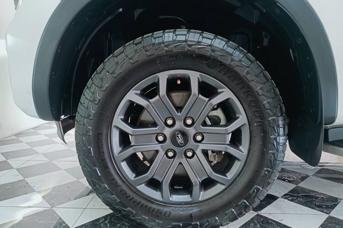 FORD 4WD 2023 2.0 AT DOUBLE CAB WHITE  5225 full