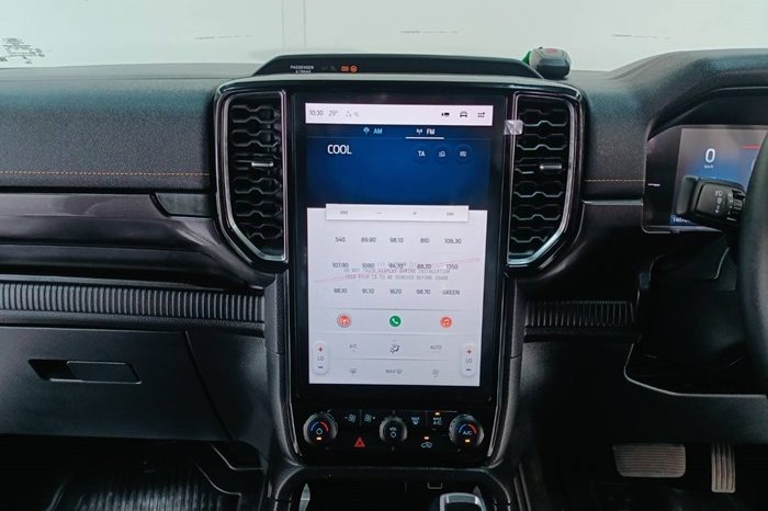 FORD 4WD 2023 2.0 AT DOUBLE CAB WHITE  5225 full