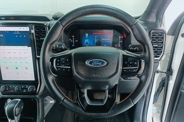 FORD 4WD 2023 2.0 AT DOUBLE CAB WHITE  5225 full