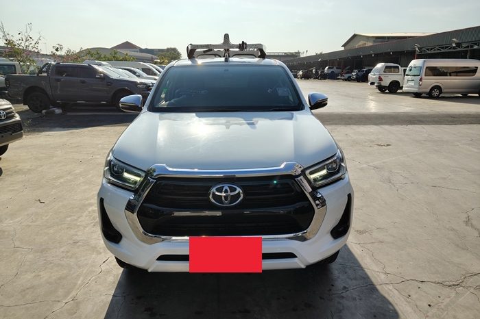 REVO PRE 2021 2.4MID MT SMART CAB WHITE  9482 full