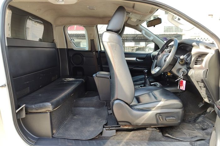 REVO PRE 2021 2.4MID MT SMART CAB WHITE  9482 full