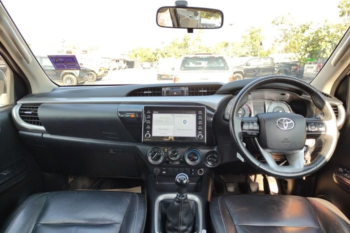 REVO PRE 2021 2.4MID MT SMART CAB WHITE  9482 full