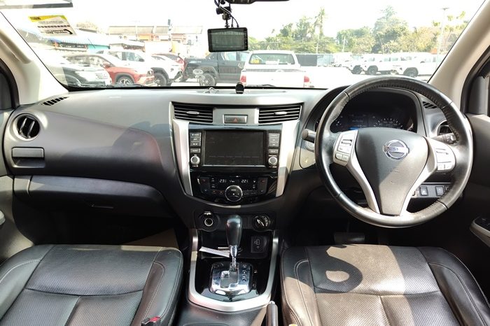 NISSAN 2020 4WD 2.5 AT DOUBLE CAB BLACK  9634 full