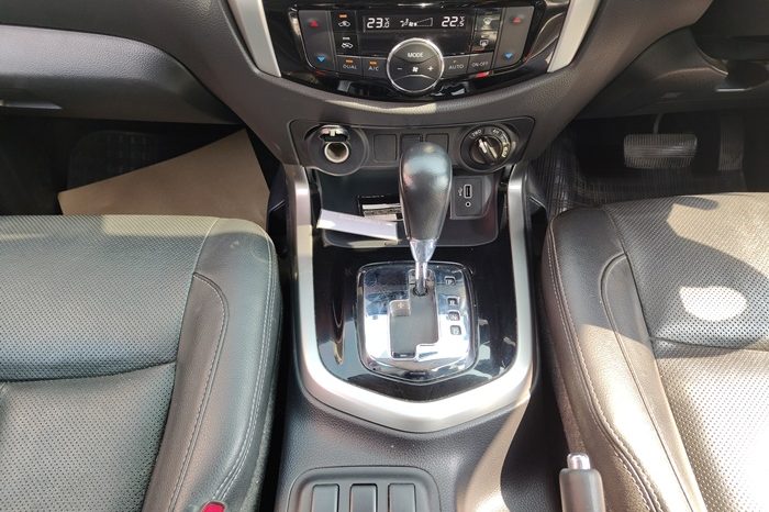 NISSAN 2020 4WD 2.5 AT DOUBLE CAB BLACK  9634 full