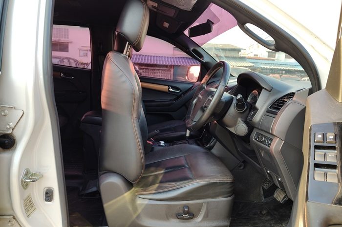 ISUZU 4WD 2019 3.0 AT DOUBLE CAB WHITE  4509 full