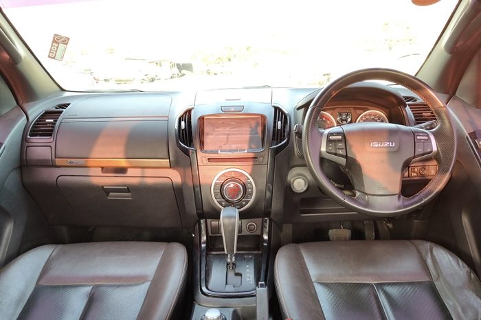 ISUZU 4WD 2019 3.0 AT DOUBLE CAB WHITE  4509 full