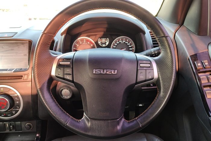 ISUZU 4WD 2019 3.0 AT DOUBLE CAB WHITE  4509 full