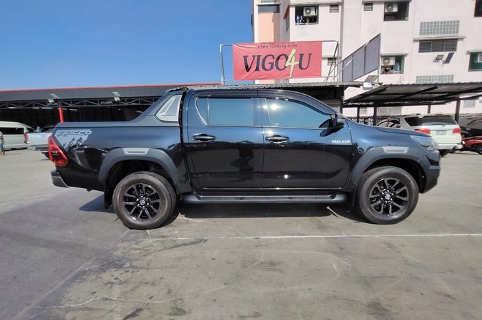 ROCCO PRE 2021 2.4G AT DOUBLE CAB BLACK  9179 full