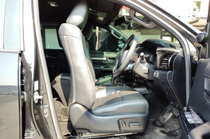 ROCCO PRE 2021 2.4G AT DOUBLE CAB BLACK  9179 full