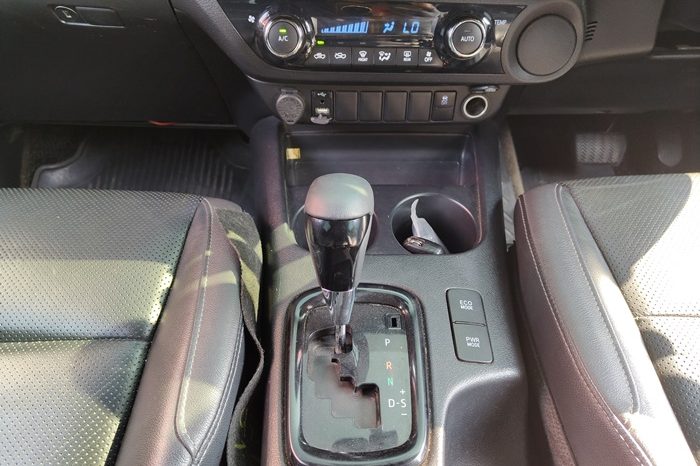 ROCCO PRE 2021 2.4G AT DOUBLE CAB BLACK  9179 full