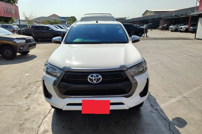 REVO PRE 2021 2.4 ENTRY AT DOUBLE CAB WHITE  1848 full