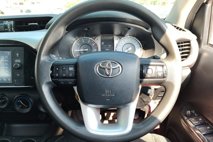 REVO PRE 2021 2.4 ENTRY AT DOUBLE CAB WHITE  1848 full