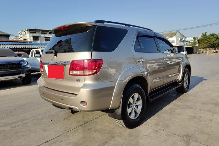 TOYOTA 4WD 2006 2.7V AT FORTUNER SILVER  7349 full