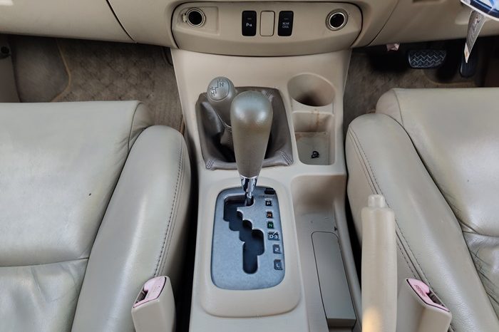 TOYOTA 4WD 2006 2.7V AT FORTUNER SILVER  7349 full