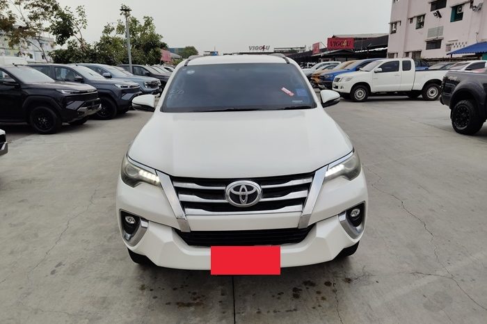 TOYOTA 2WD 2018 2.4V AT FORTUNER WHITE  5819 full