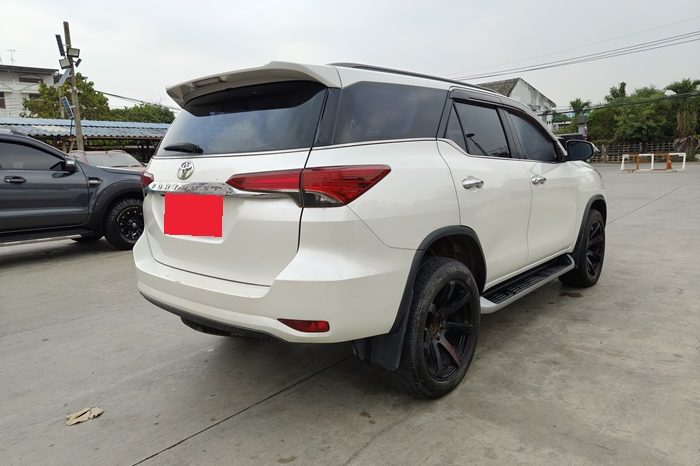 TOYOTA 2WD 2018 2.4V AT FORTUNER WHITE  5819 full