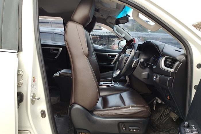 TOYOTA 2WD 2018 2.4V AT FORTUNER WHITE  5819 full