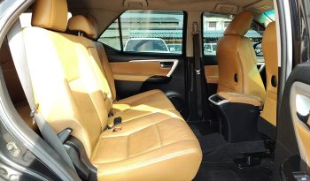 TOYOTA 4WD 2016 2.8V AT FORTUNER BLACK  3671 full