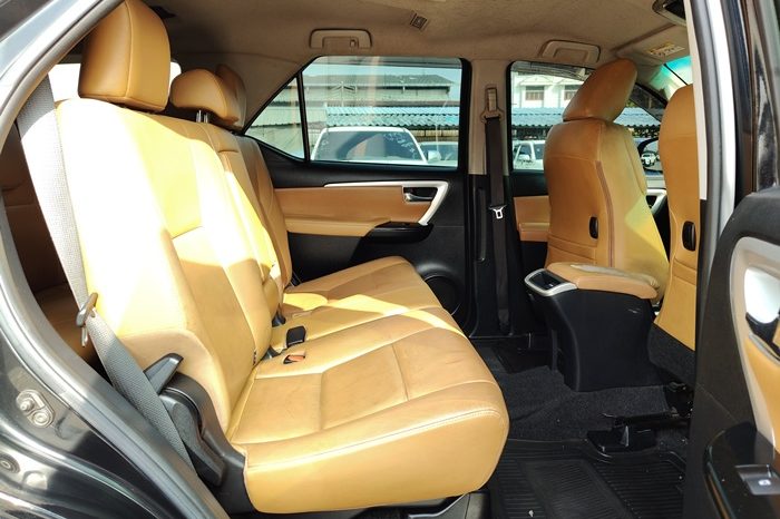 TOYOTA 4WD 2016 2.8V AT FORTUNER BLACK  3671 full