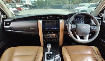 TOYOTA 4WD 2016 2.8V AT FORTUNER BLACK  3671 full