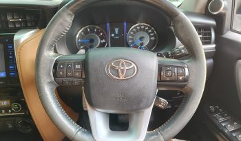 TOYOTA 4WD 2016 2.8V AT FORTUNER BLACK  3671 full