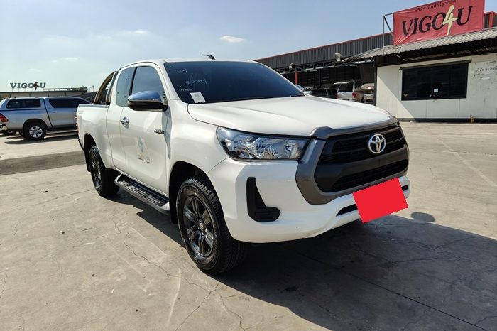 REVO PRE 2021 2.4 ENTRY AT SMART CAB WHITE  6233 full