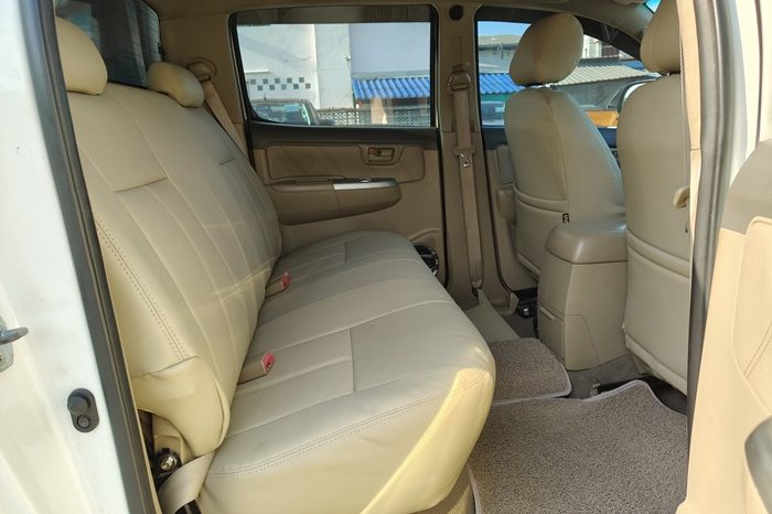 VIGO 4WD 2012 3.0G AT DOUBLE CAB WHITE  557 full