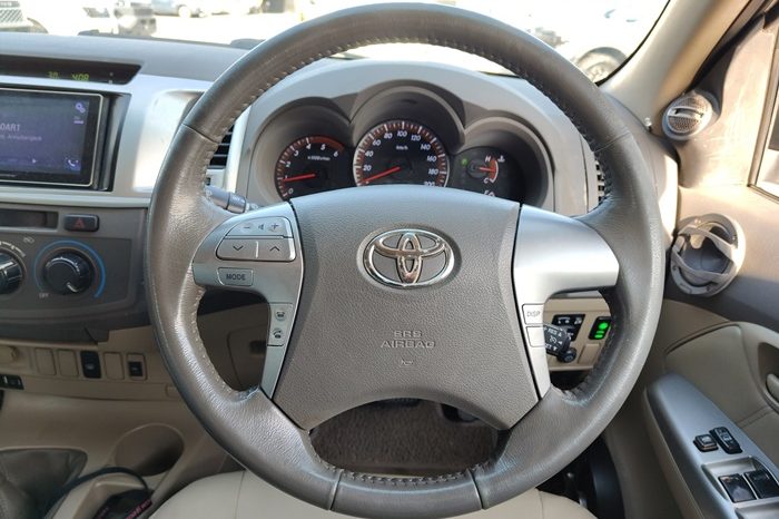 VIGO 4WD 2012 3.0G AT DOUBLE CAB WHITE  557 full