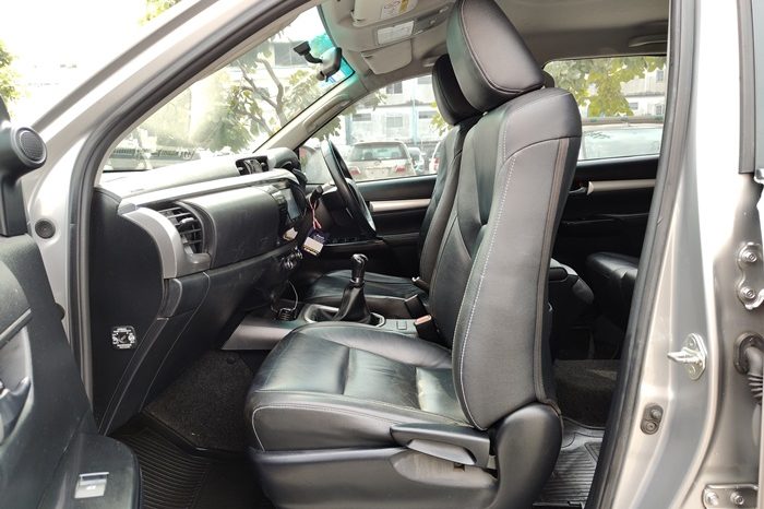 REVO 4WD 2020 2.8G MT DOUBLE CAB SILVER  7054 full