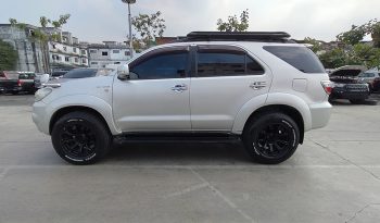 TOYOTA 2WD 2011 2.7V AT FORTUNER SILVER  233 full