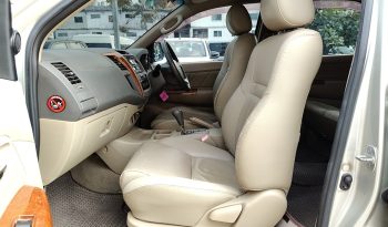 TOYOTA 2WD 2011 2.7V AT FORTUNER SILVER  233 full