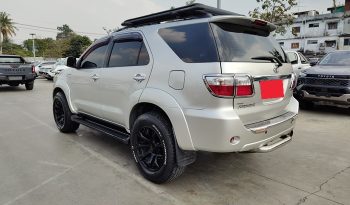 TOYOTA 2WD 2011 2.7V AT FORTUNER SILVER  233 full