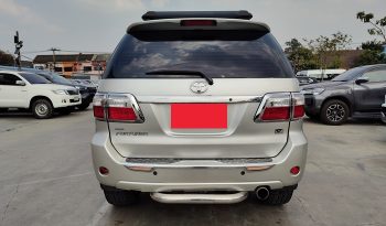 TOYOTA 2WD 2011 2.7V AT FORTUNER SILVER  233 full