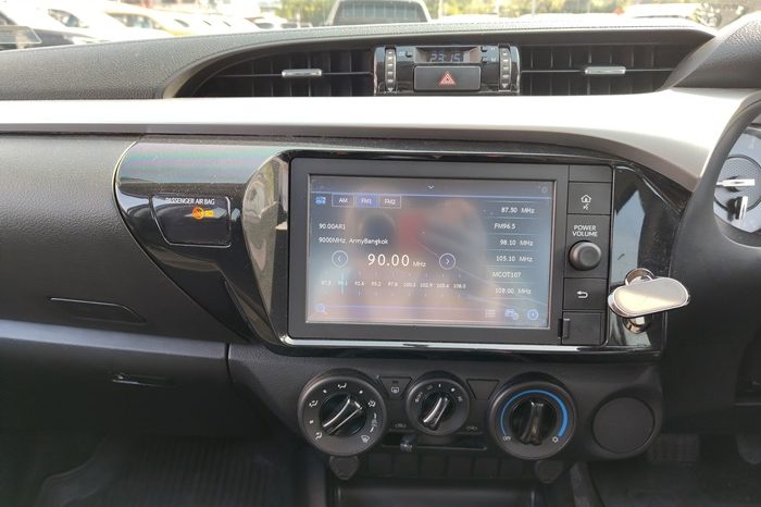 REVO PRE 2020 2.4 ENTRY AT DOUBLE CAB SILVER  5412 full