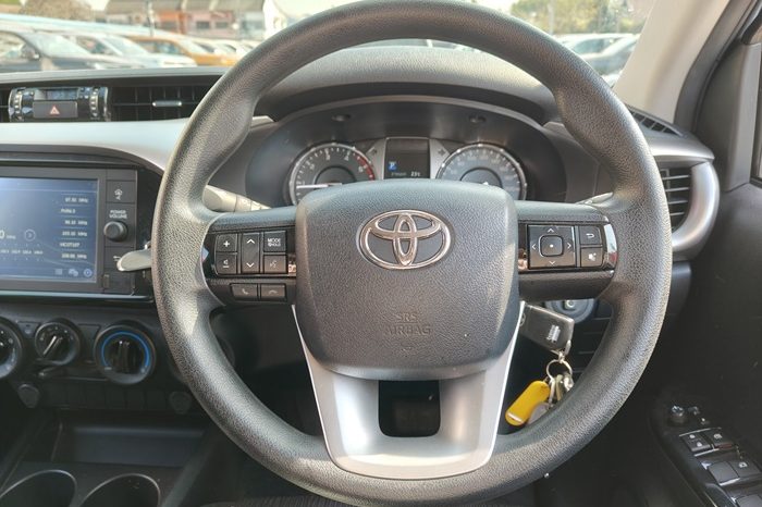 REVO PRE 2020 2.4 ENTRY AT DOUBLE CAB SILVER  5412 full